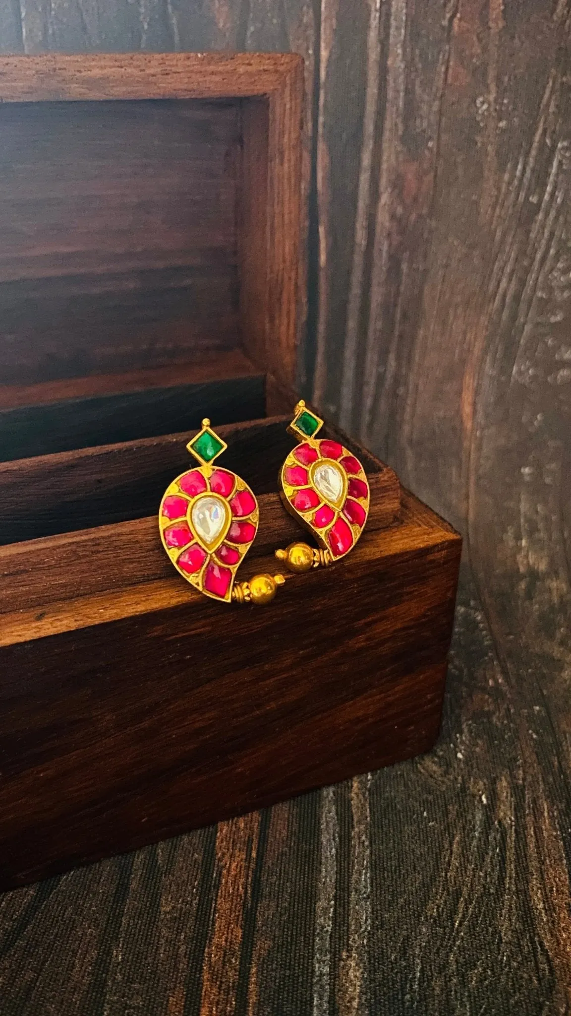 Antique Manga Earring