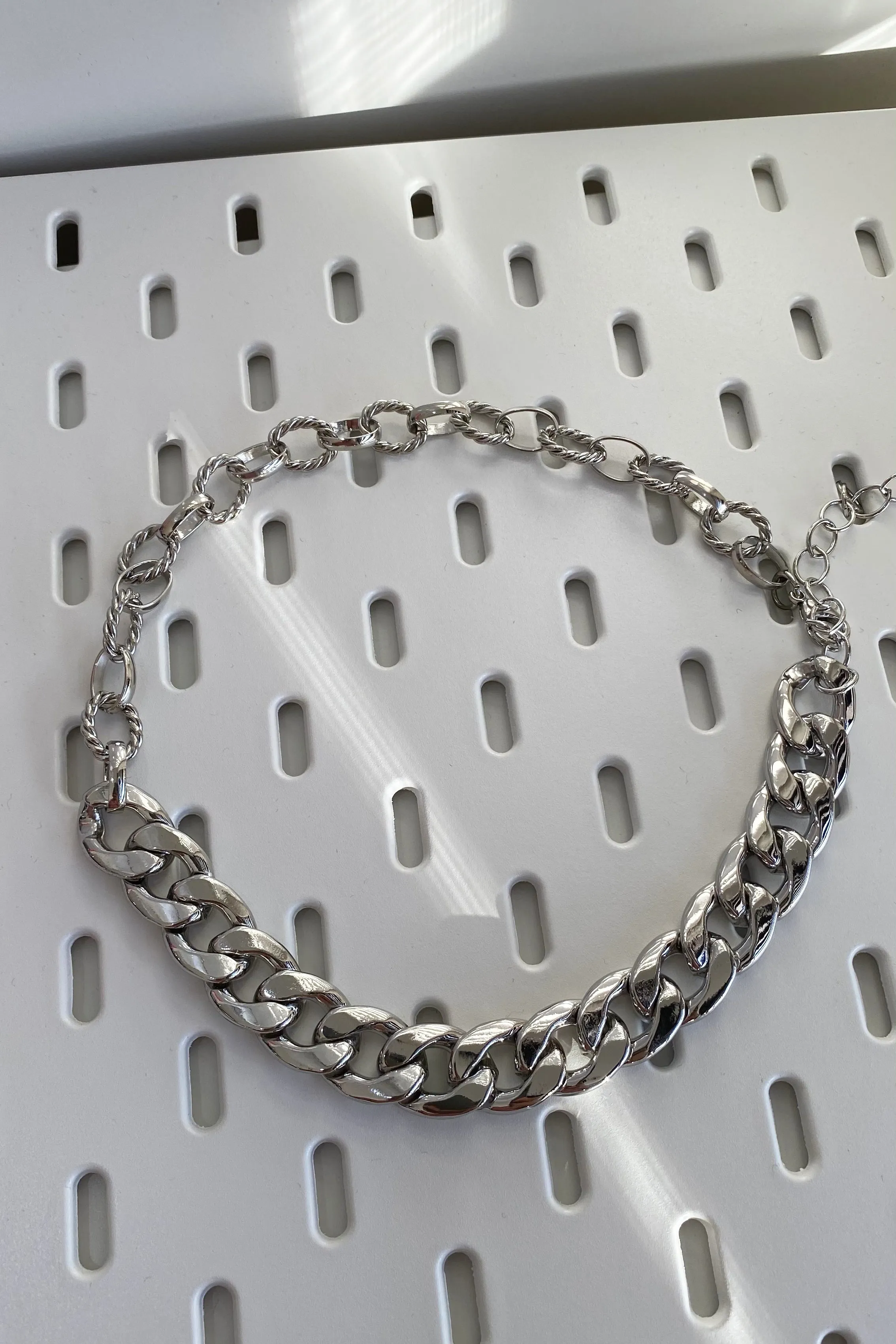 Chain Reaction Chunky Necklace - Silver