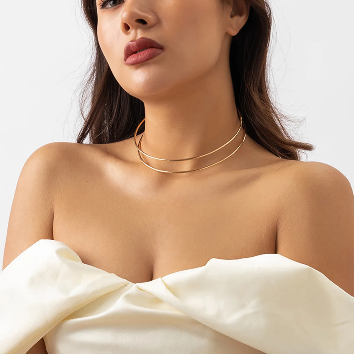 Cross Profile Metal Choker Necklace from Vienna Verve Collection