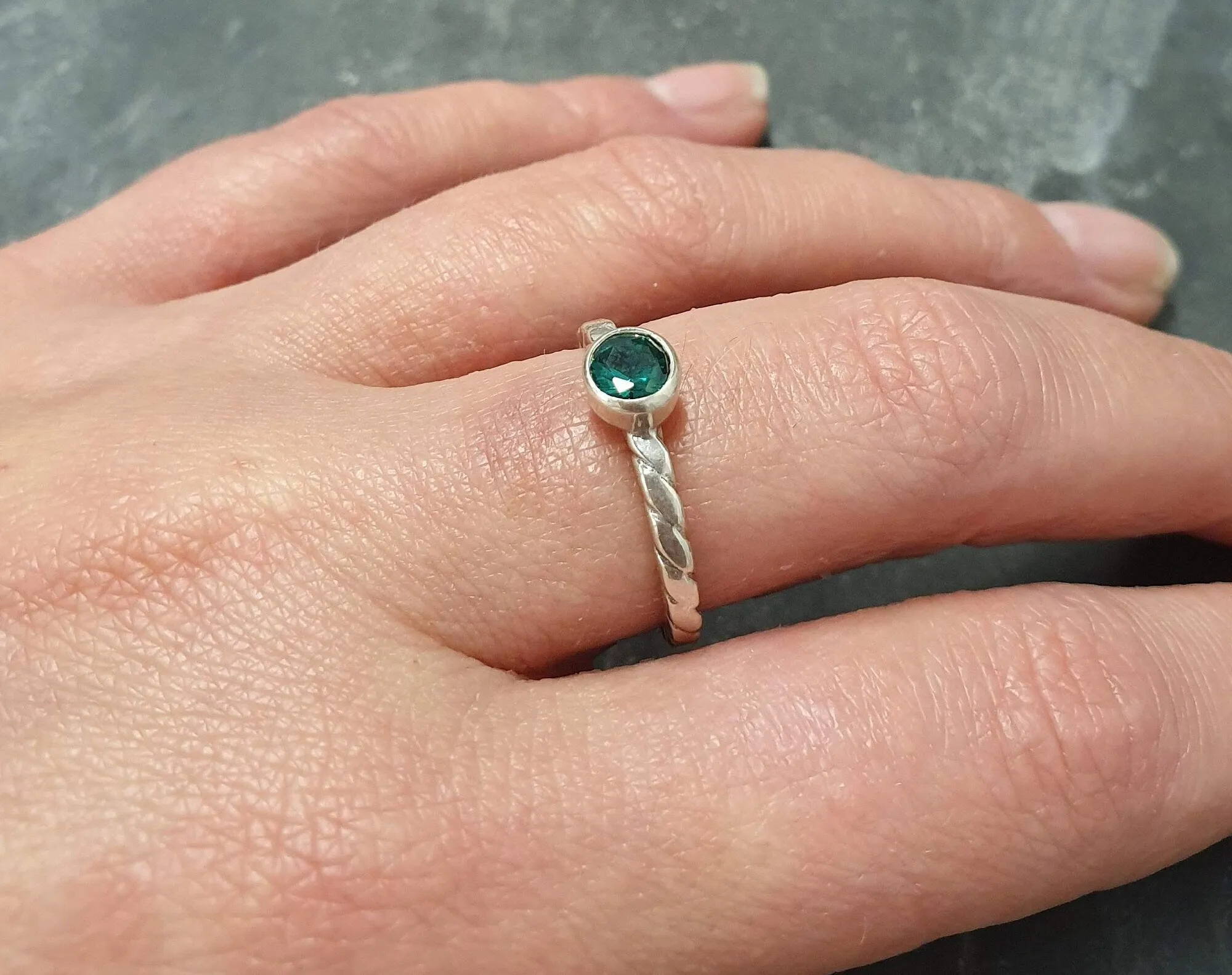 Dainty Emerald Ring - Green Promise Ring - Emerald Bezel Ring