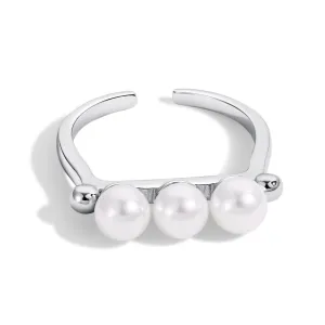 Delicate Bar Triple Pearl Ring