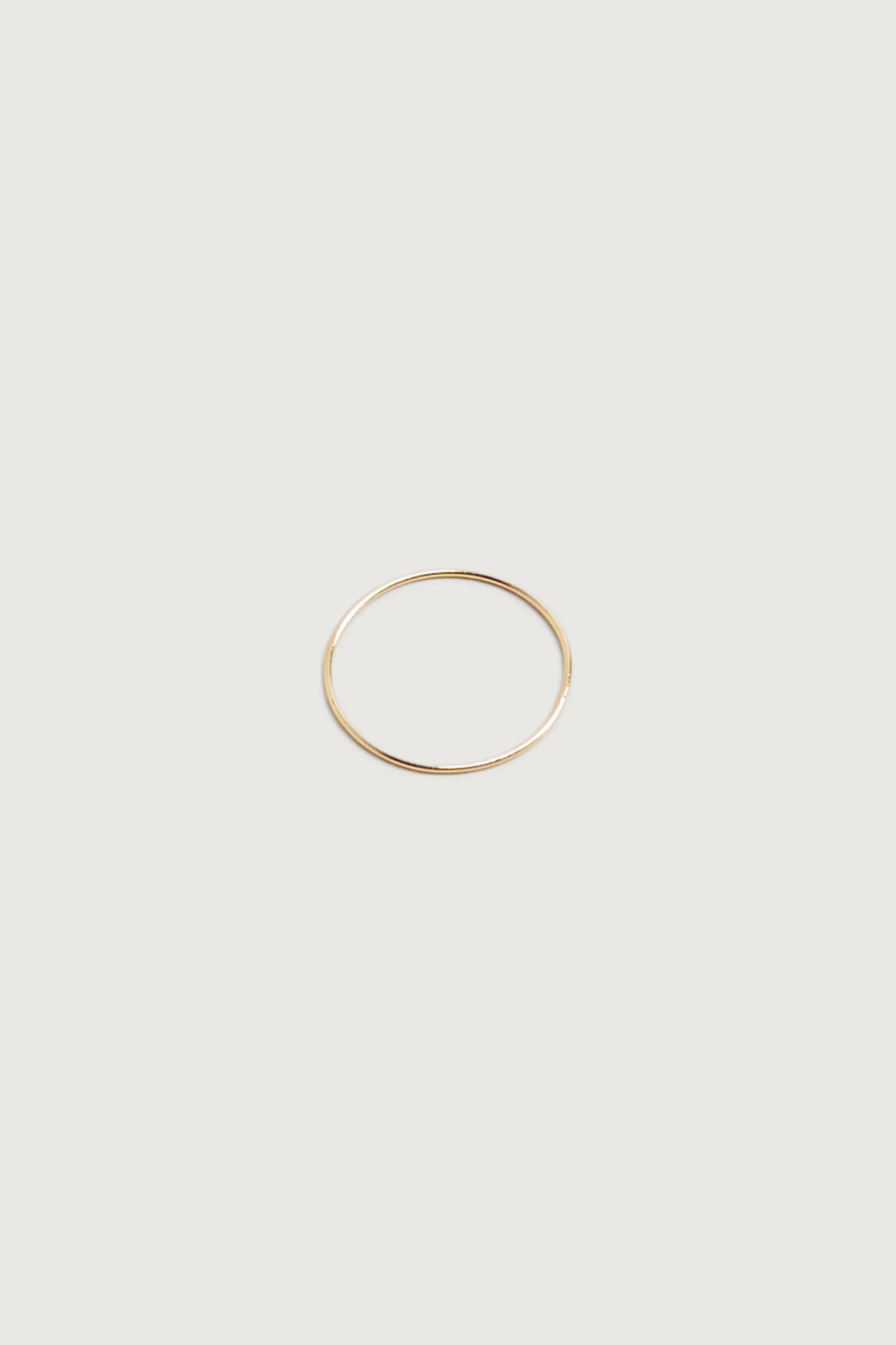 DELICATE RING