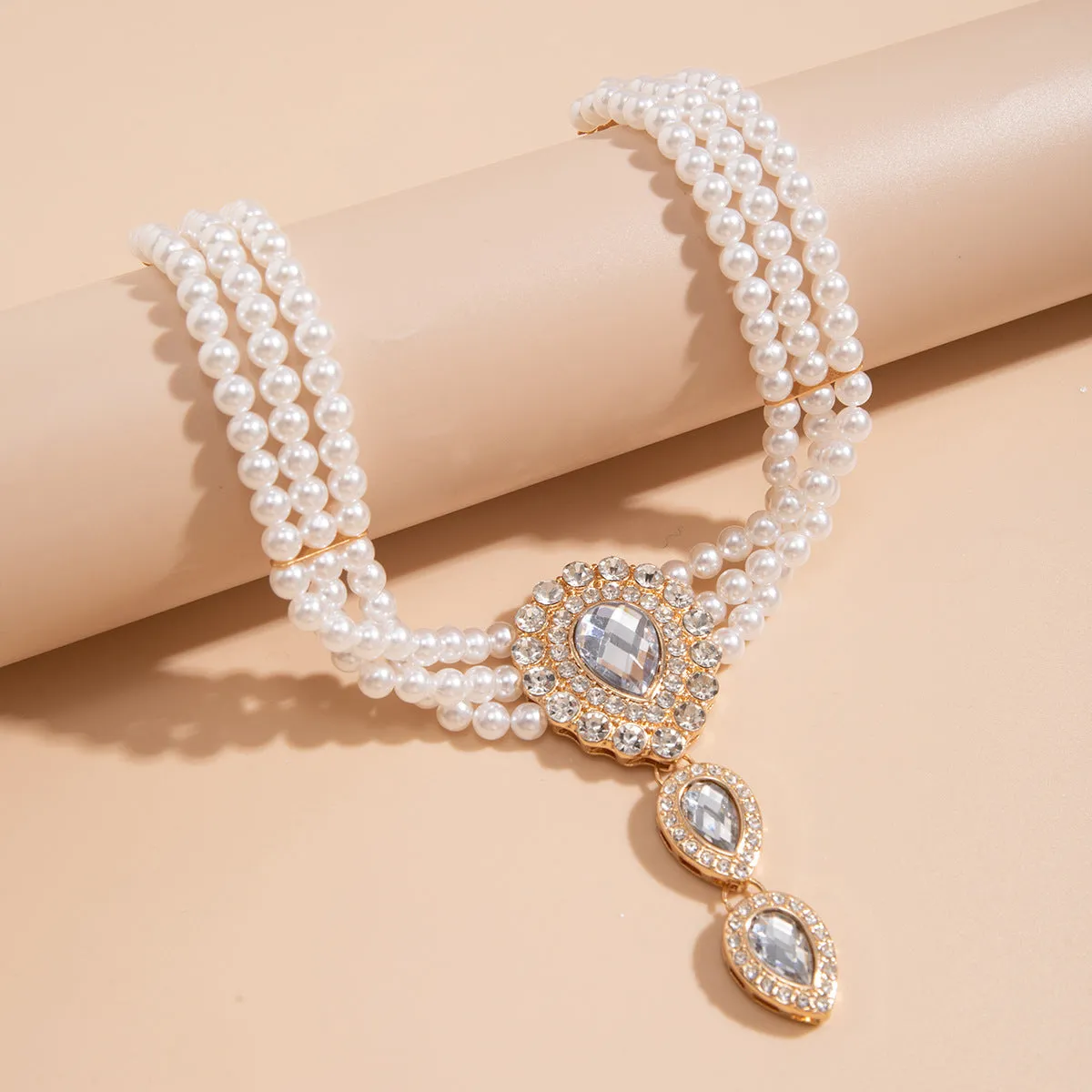 European and American Retro Beaded Choker Necklace with Imitation Pearl and Diamond Droplet Pendant