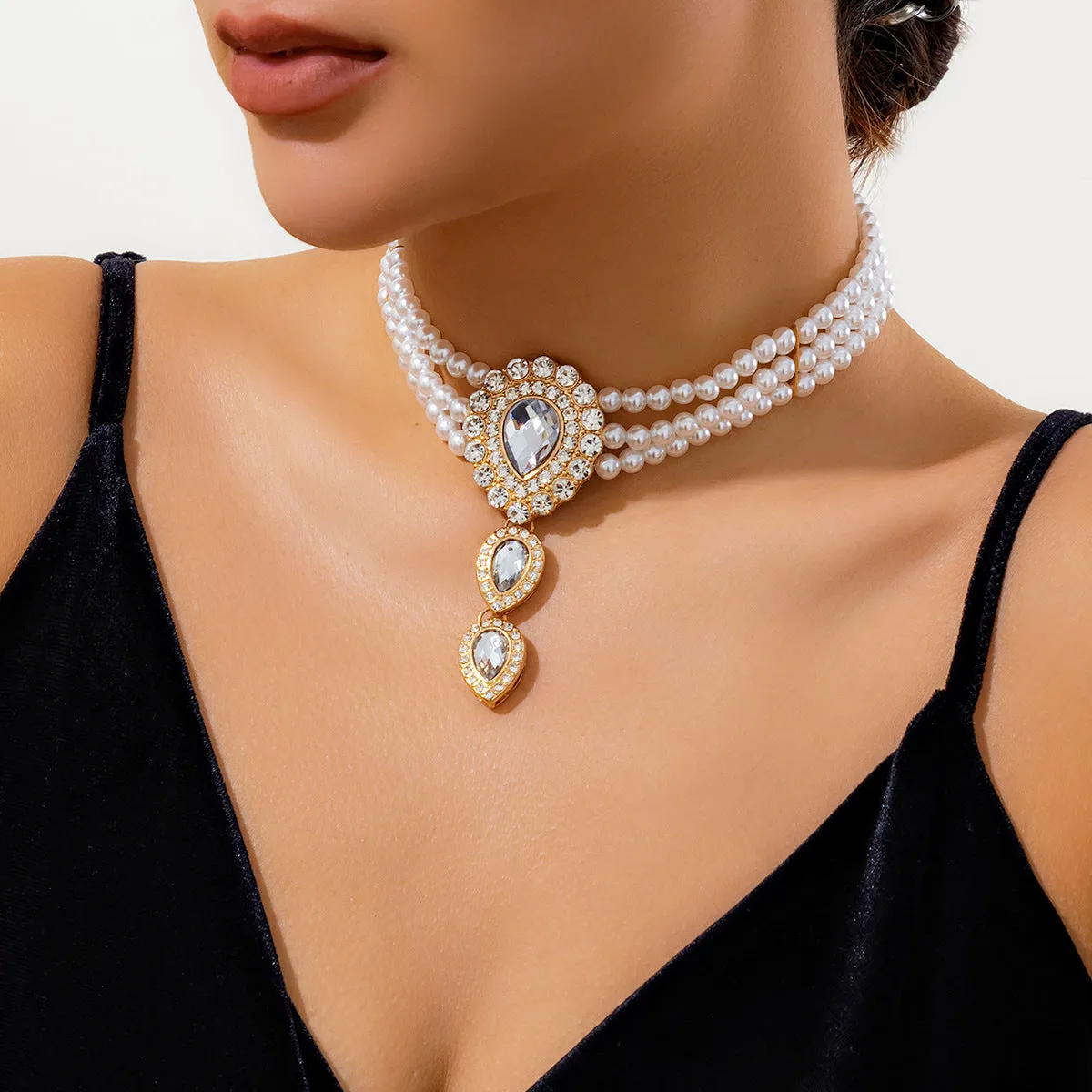 European and American Retro Beaded Choker Necklace with Imitation Pearl and Diamond Droplet Pendant