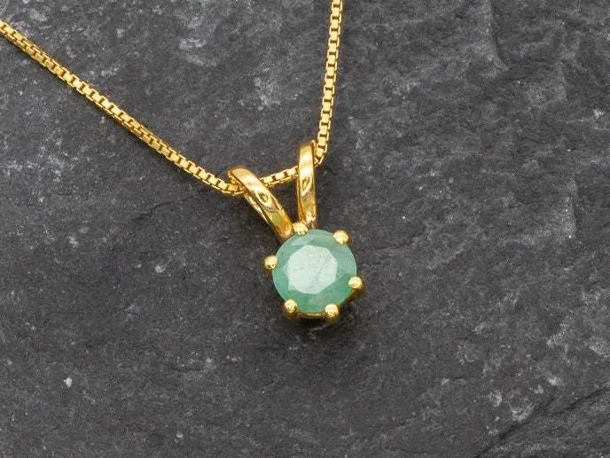 Gold Emerald Pendant - Natural Emerald Necklace, Gold Solitaire Pendant