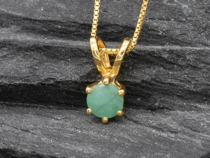 Gold Emerald Pendant - Natural Emerald Necklace, Gold Solitaire Pendant