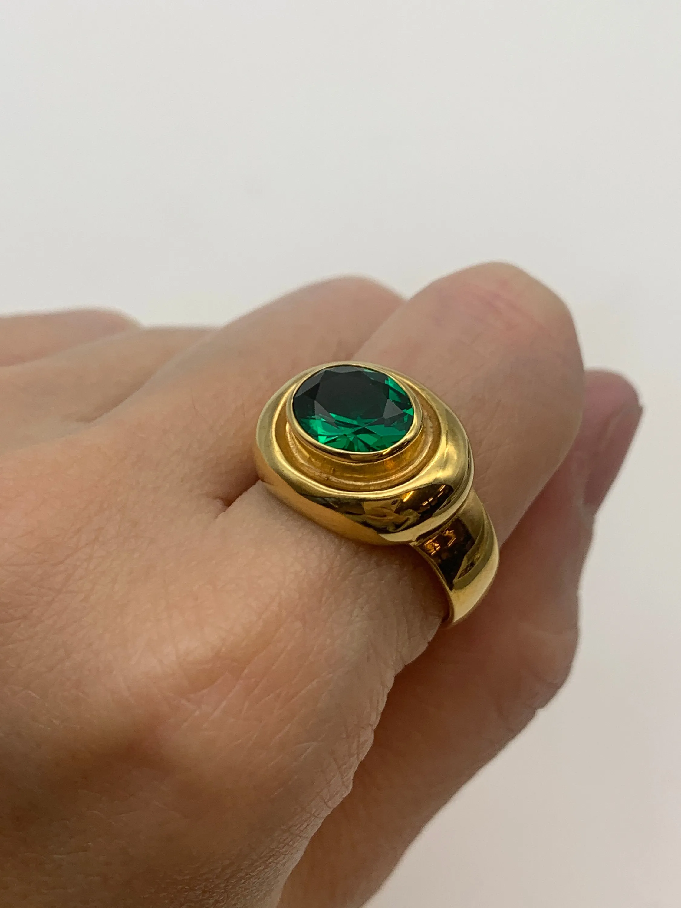 Gold Emerald Ring - Green Bezel Ring - Chunky Vintage Ring