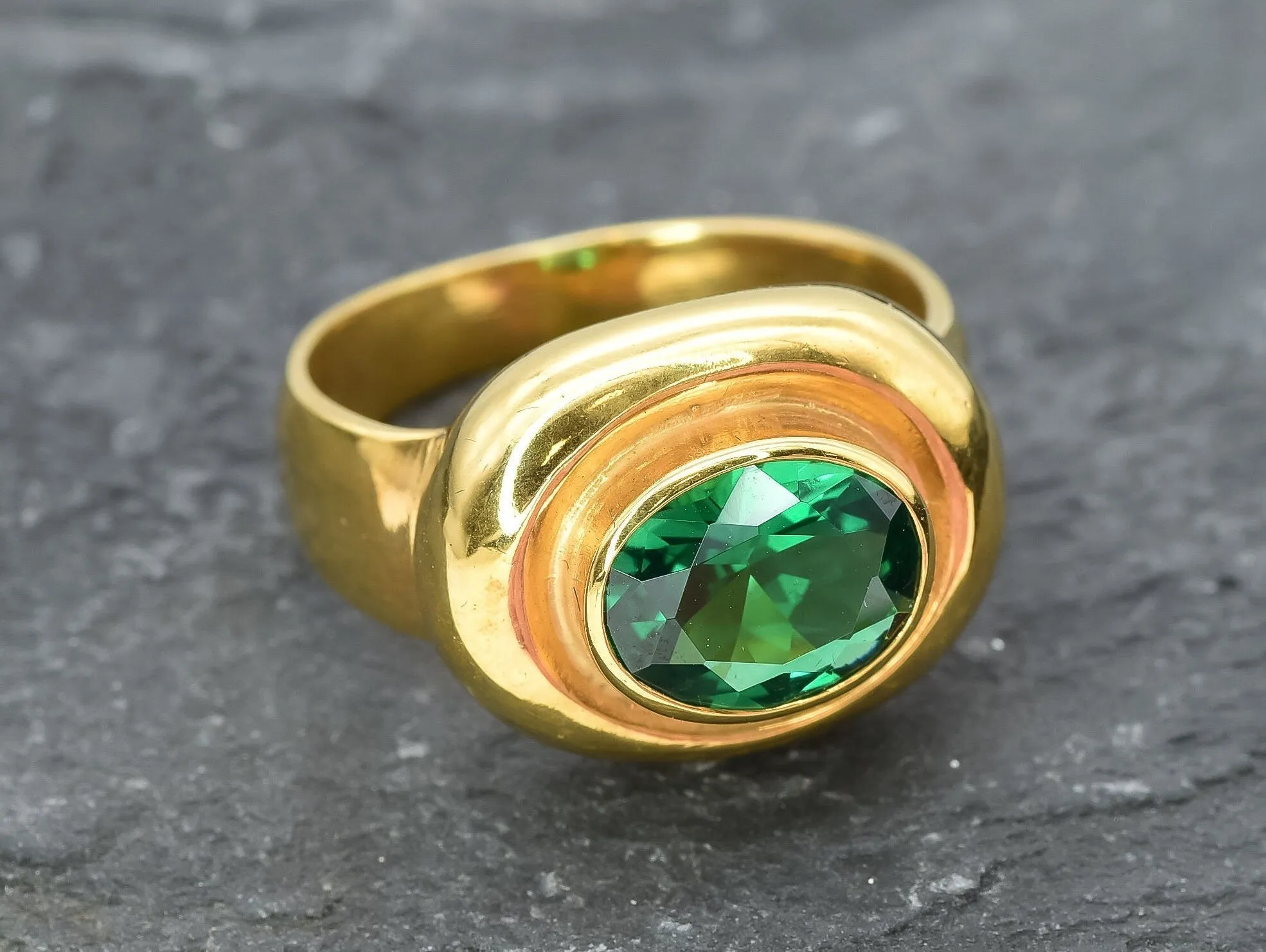 Gold Emerald Ring - Green Bezel Ring - Chunky Vintage Ring