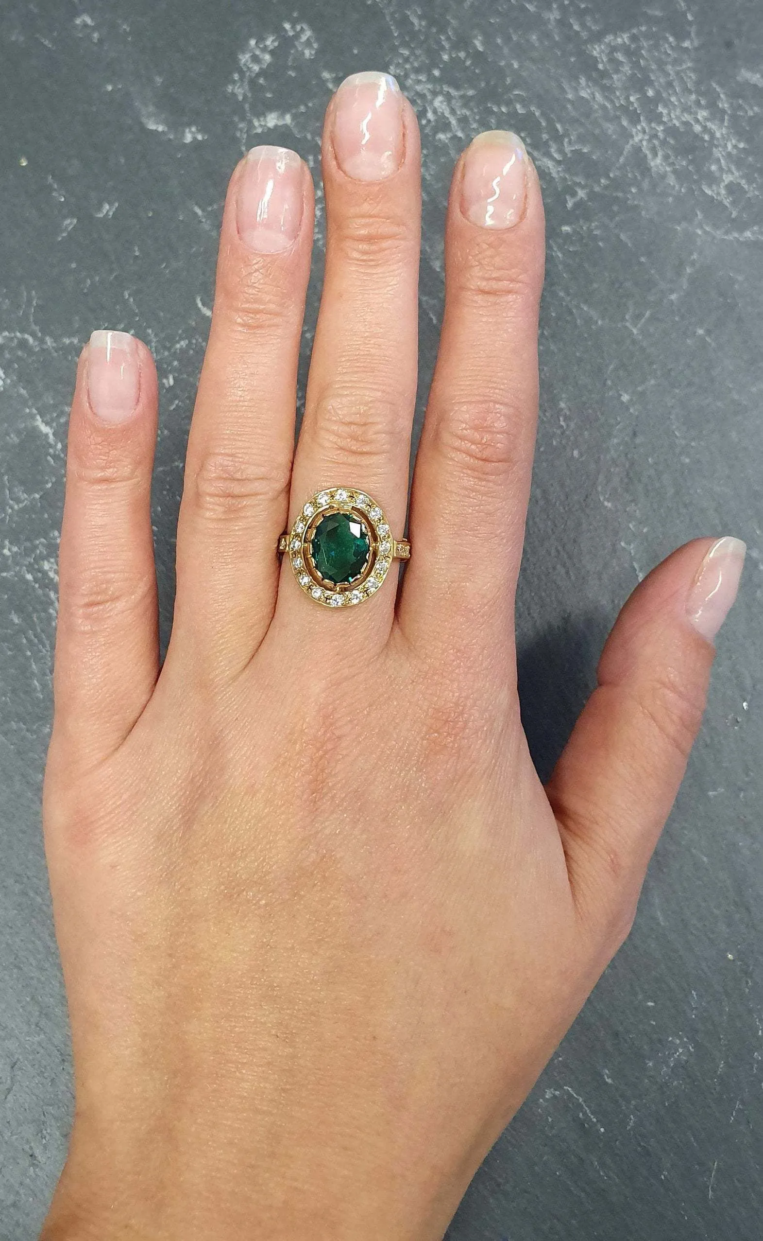 Gold Emerald Ring - Green Cocktail Ring - Vintage Oval Ring