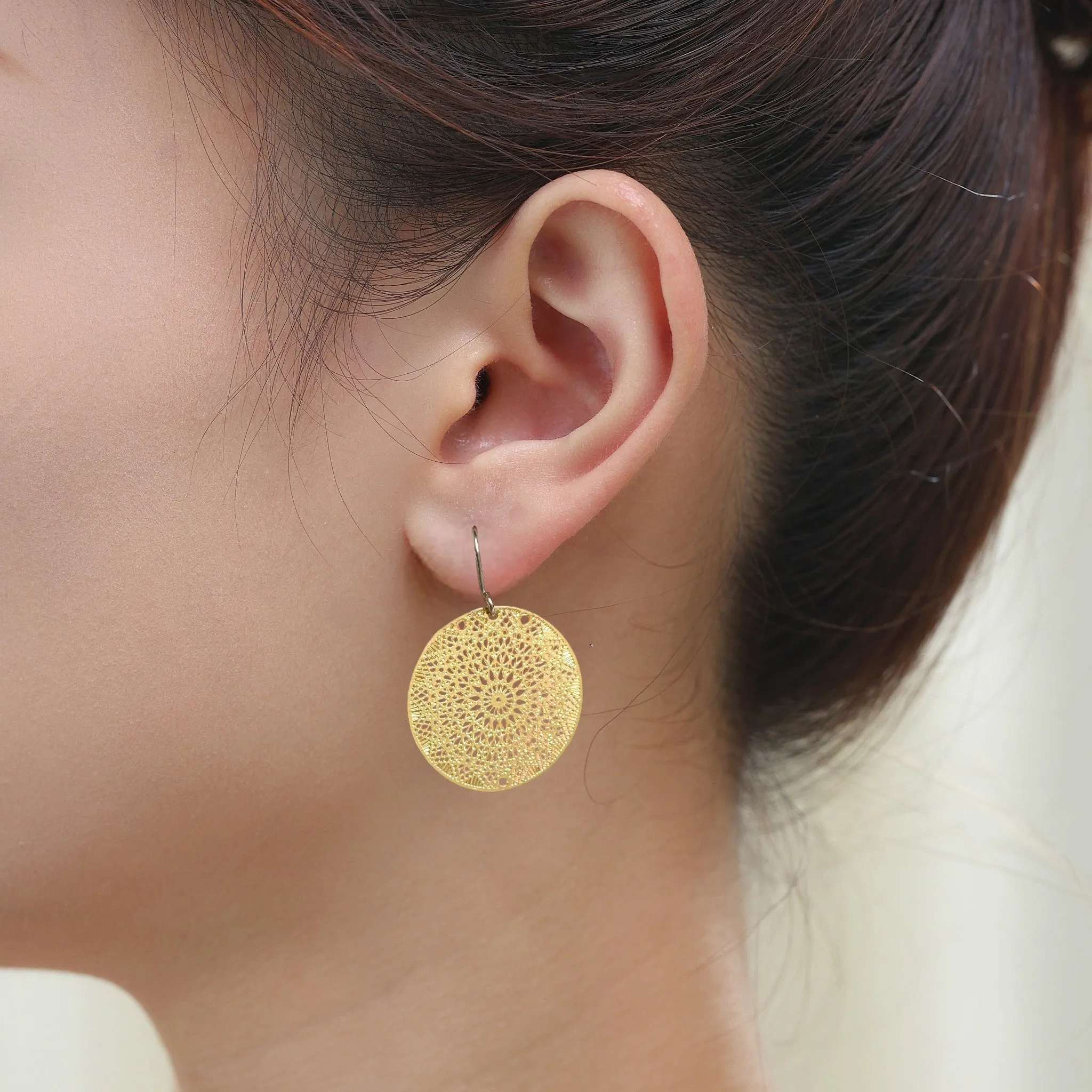 Gold Geometric disc earrings