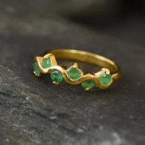 Half Eternity Emerald Ring - Gold Emerald Ring - Zigzag Ring