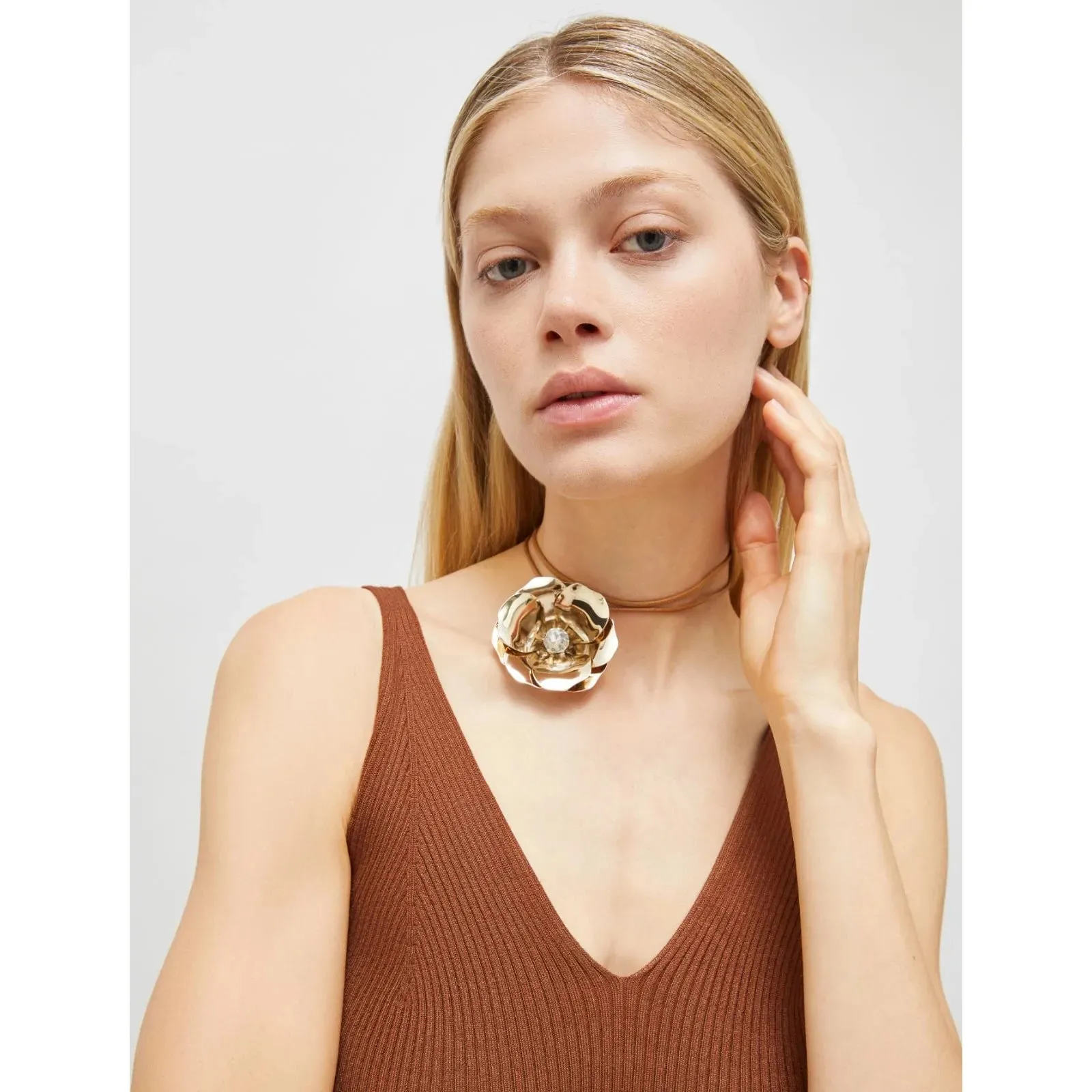 INACO Large Rose Necklace Gold