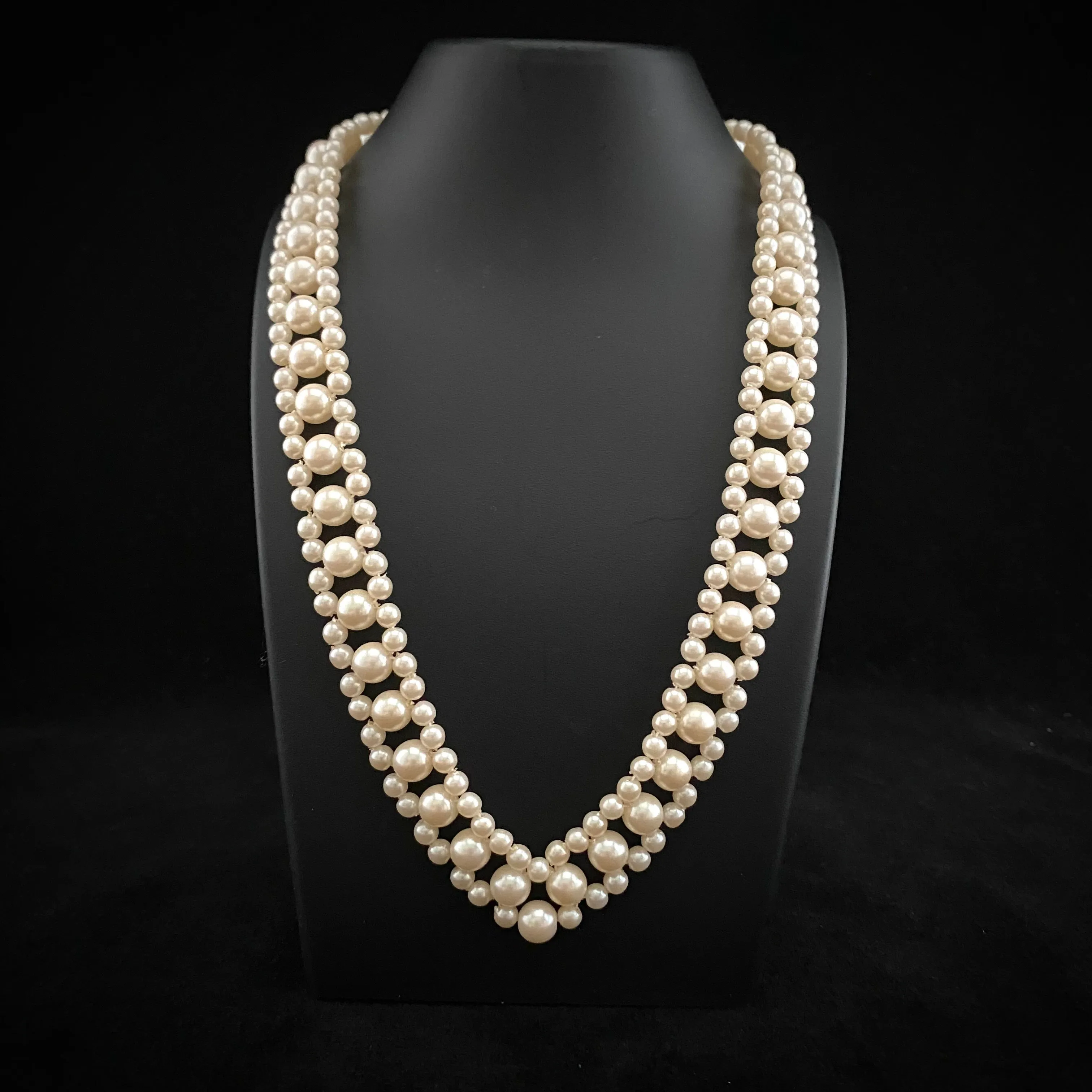 Late 60s/ Early 70s Faux Pearl Choker