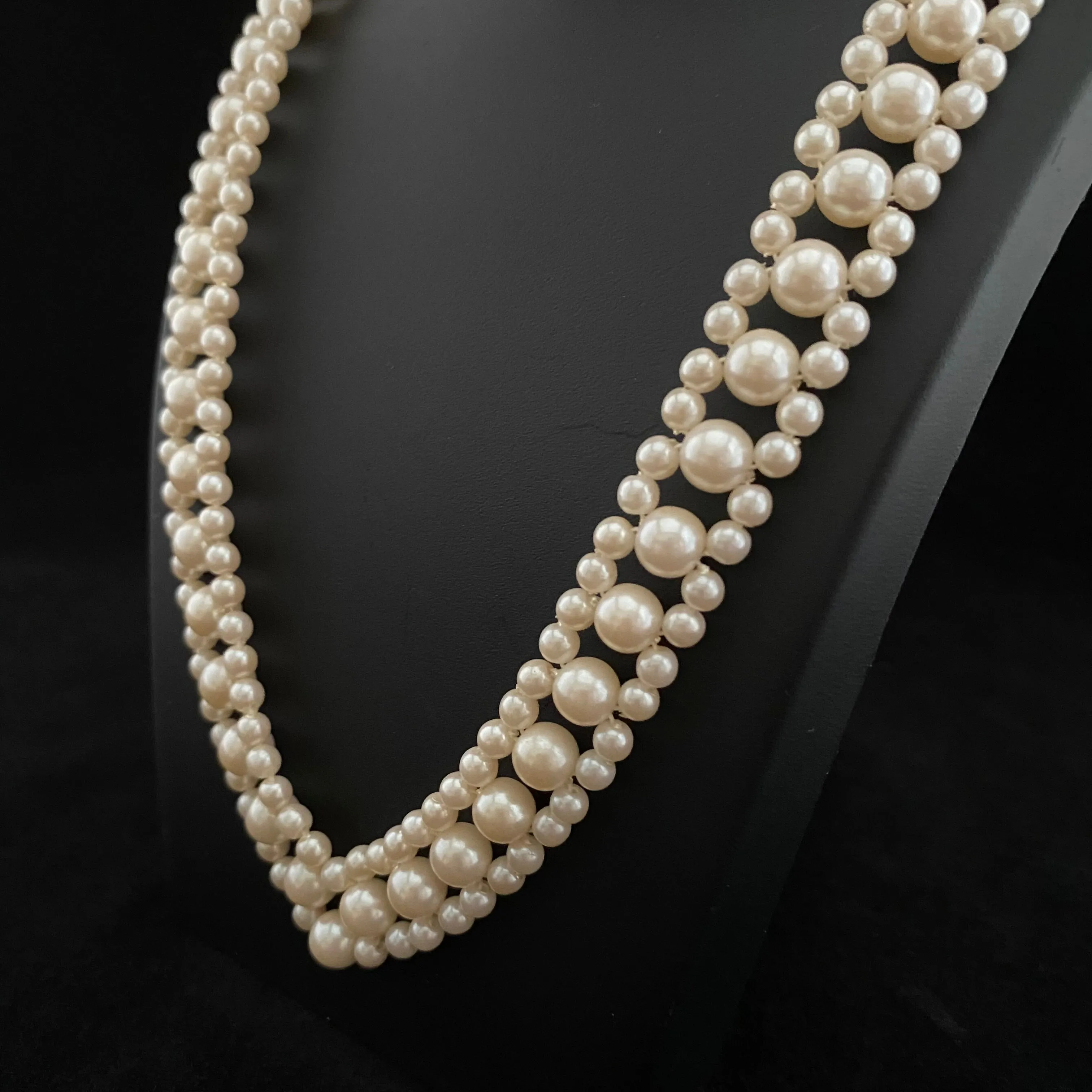 Late 60s/ Early 70s Faux Pearl Choker