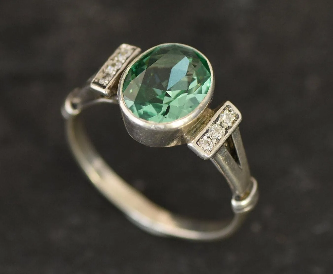 Mint Emerald Ring - Mint Green Promise Ring - Vintage Oval Ring