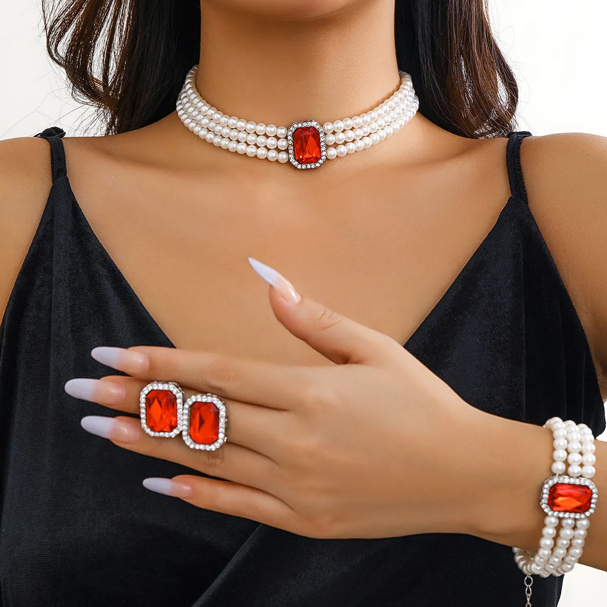 Retro Style Multilayer Choker Necklace with Gemstone Pearls