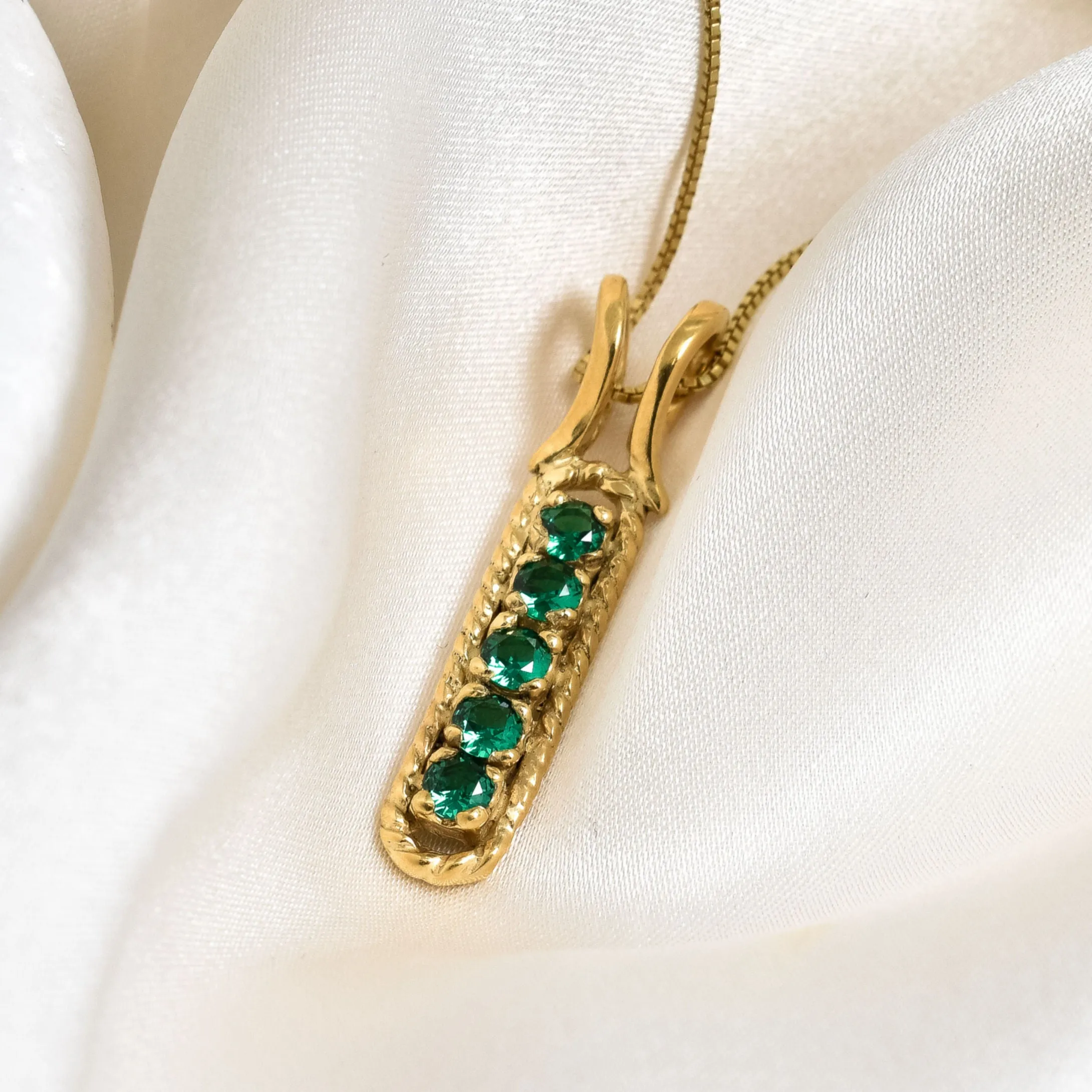 Vertical Emerald Pendant - Green Vintage Necklace -Gold Emerald Necklace