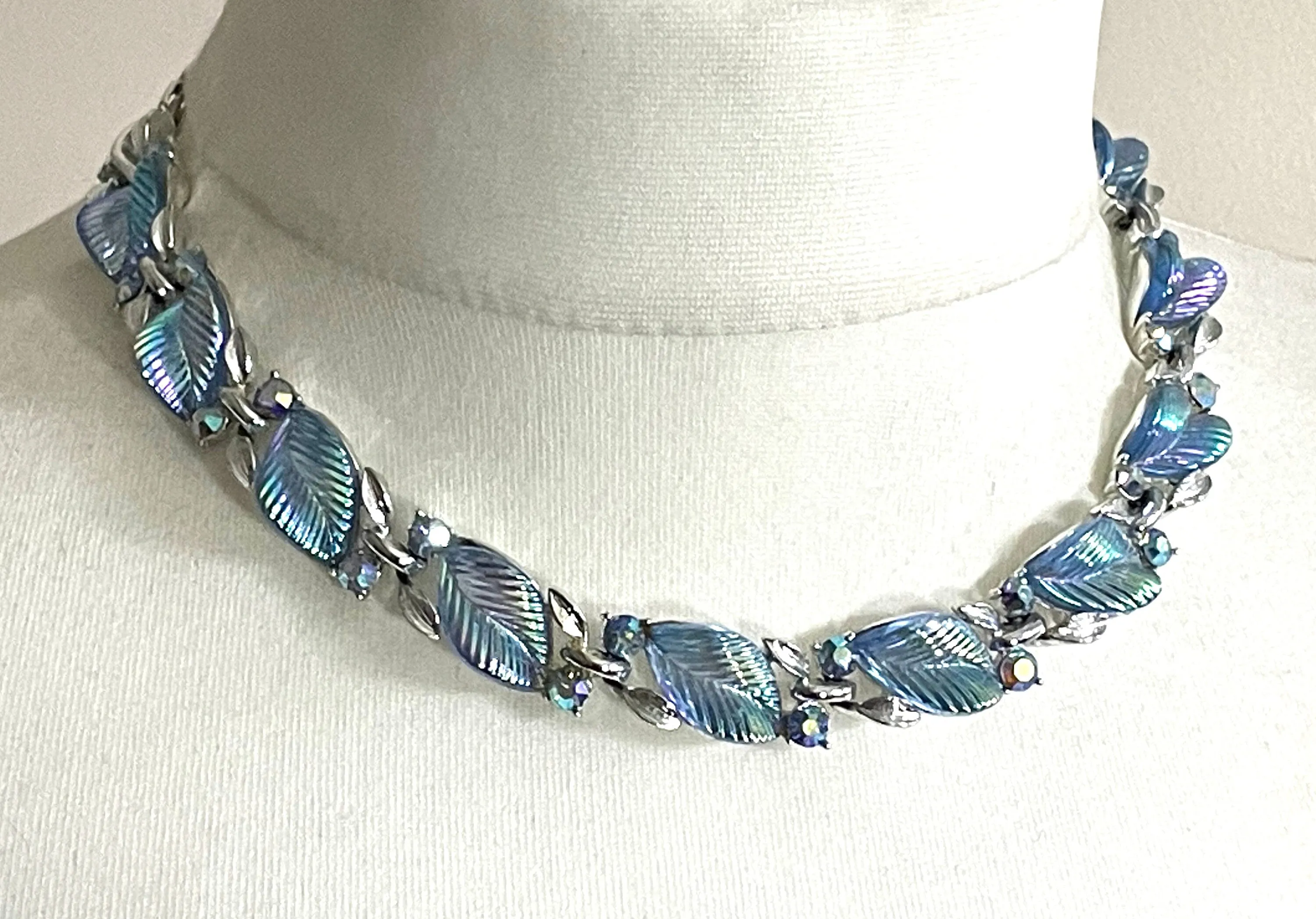 Vintage signed Lisner blue aurora borealis glass leaf, rhinestone and shiny silver tone collar choker necklace